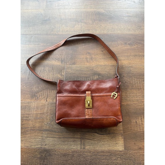 Etienne Aigner Brown Leather Shoulder Bag Purse Gold Hardware Crocodile Trim - Picture 1 of 8